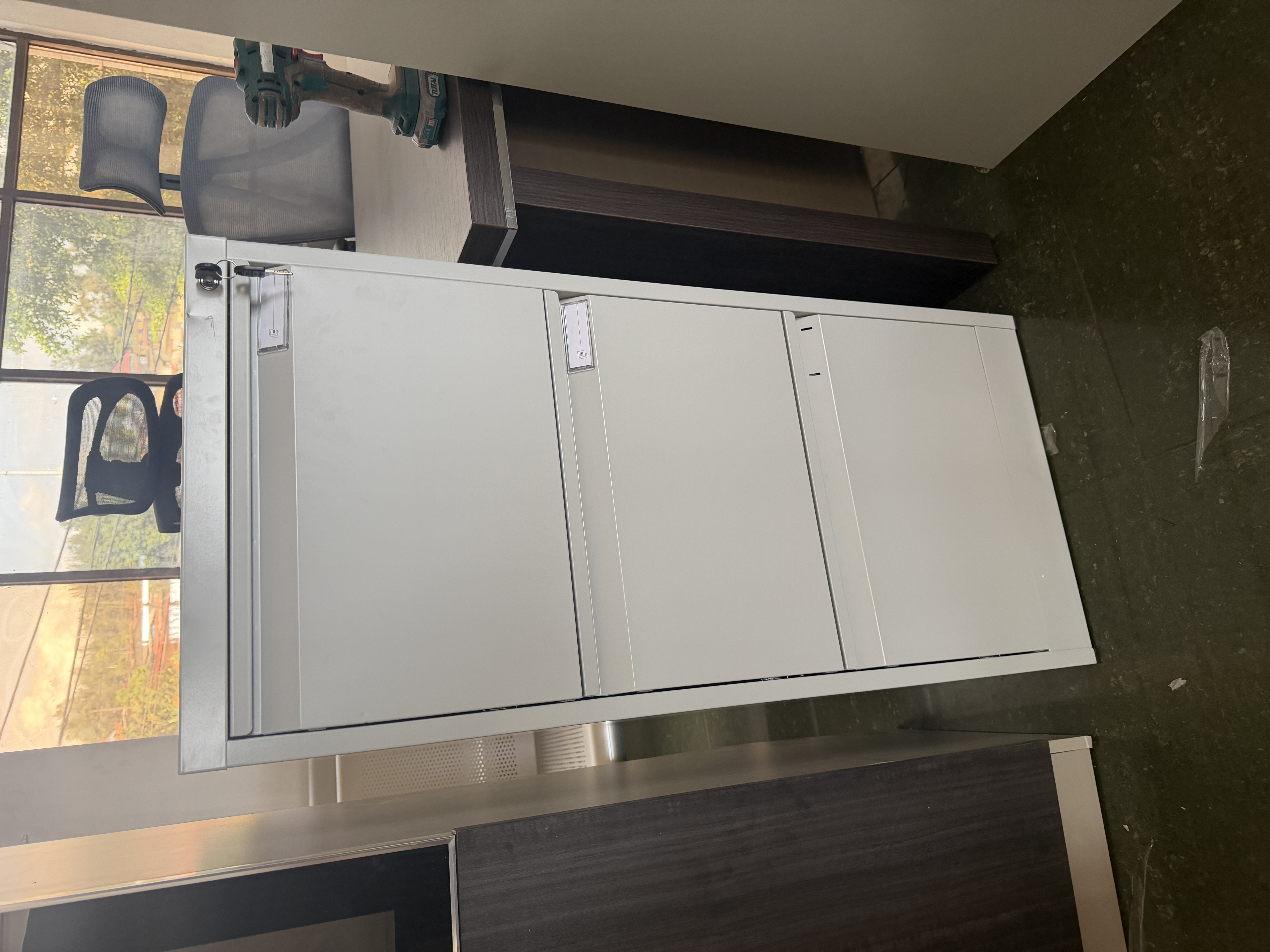 filling cabinet