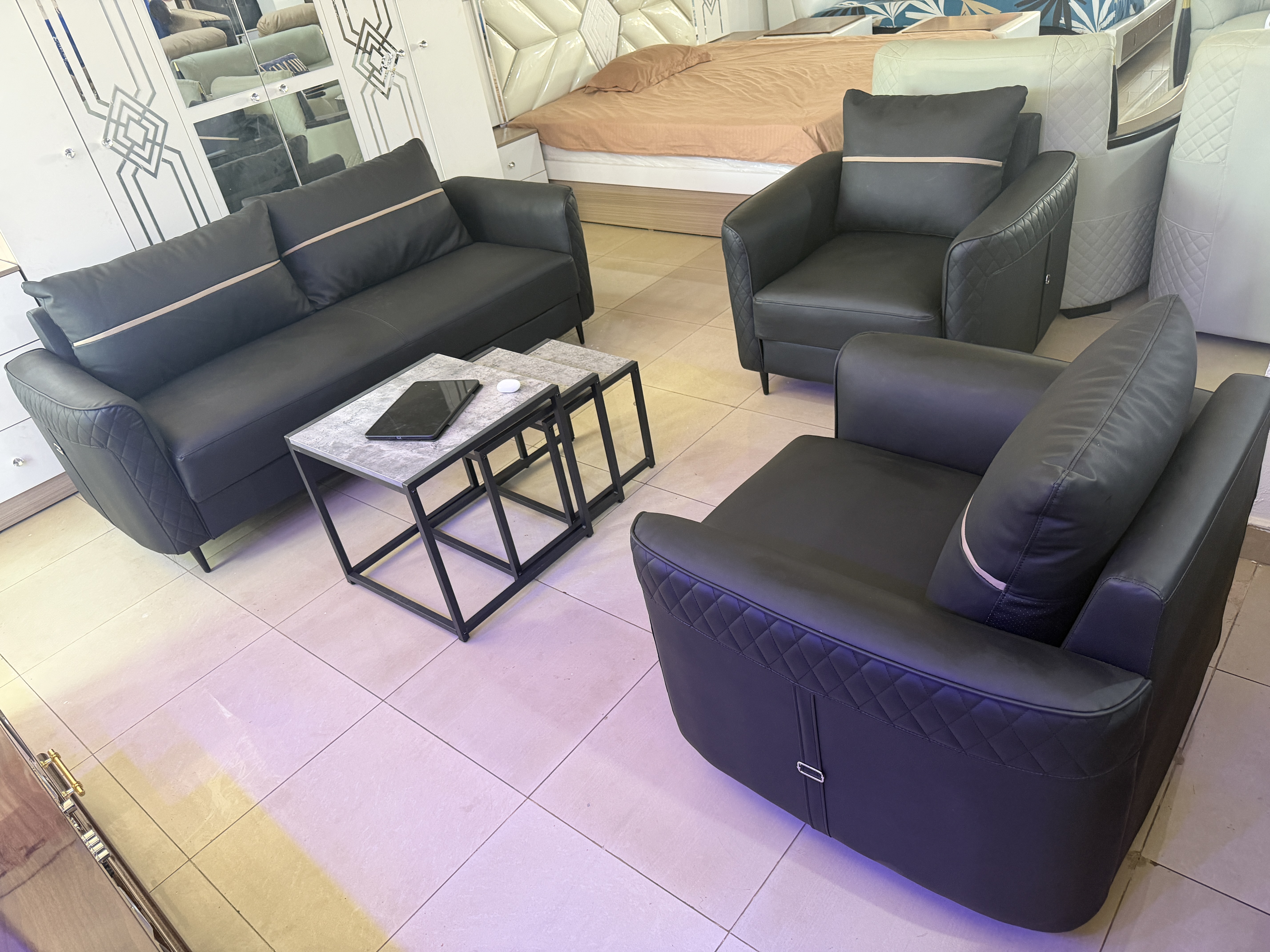 Office sofa image 2
